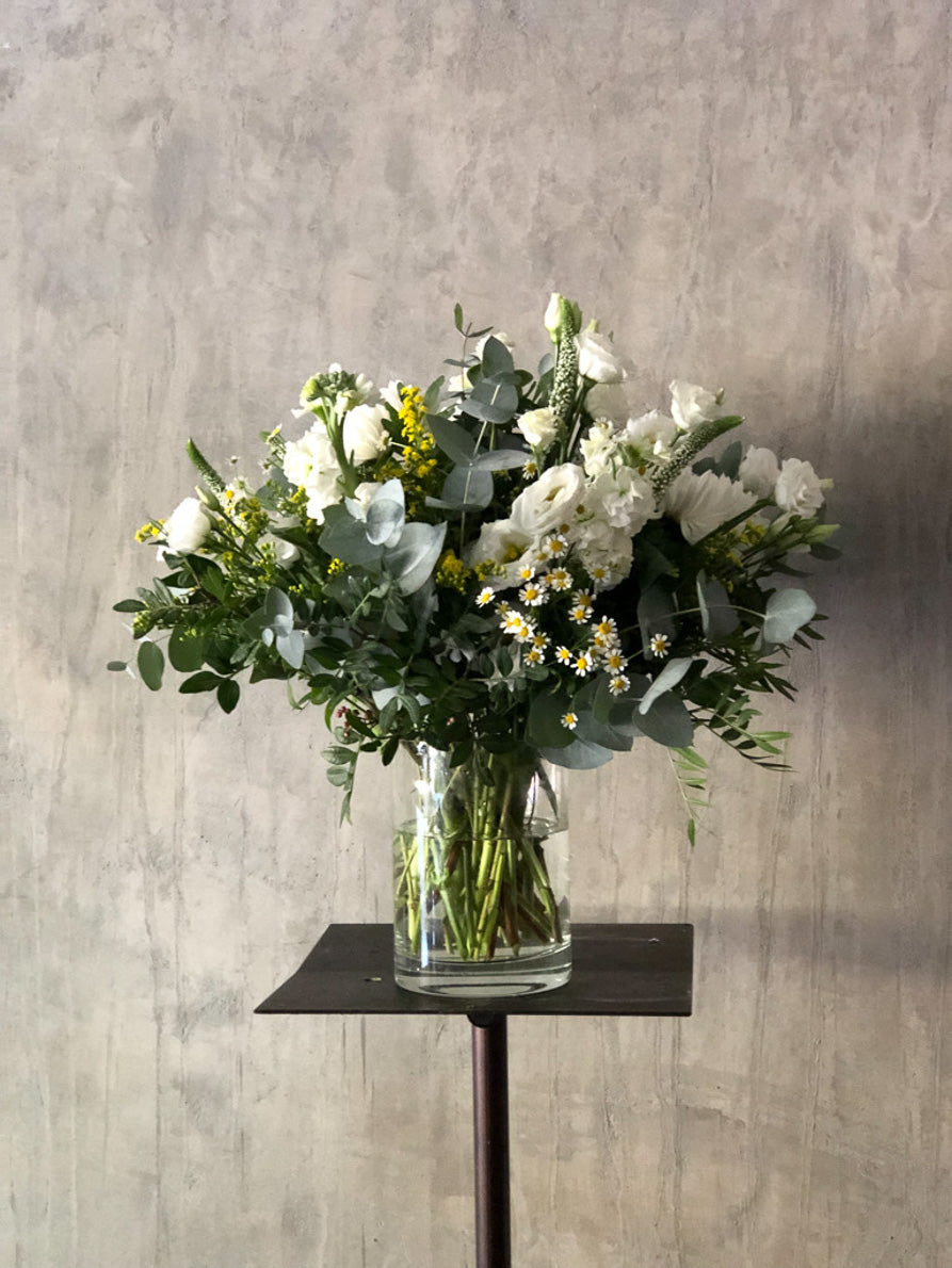 JARRÓN DE CRISTAL FLORES BLANCAS